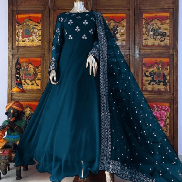 Pakistani wedding dress for bride - Women Maxi Dress Dubai