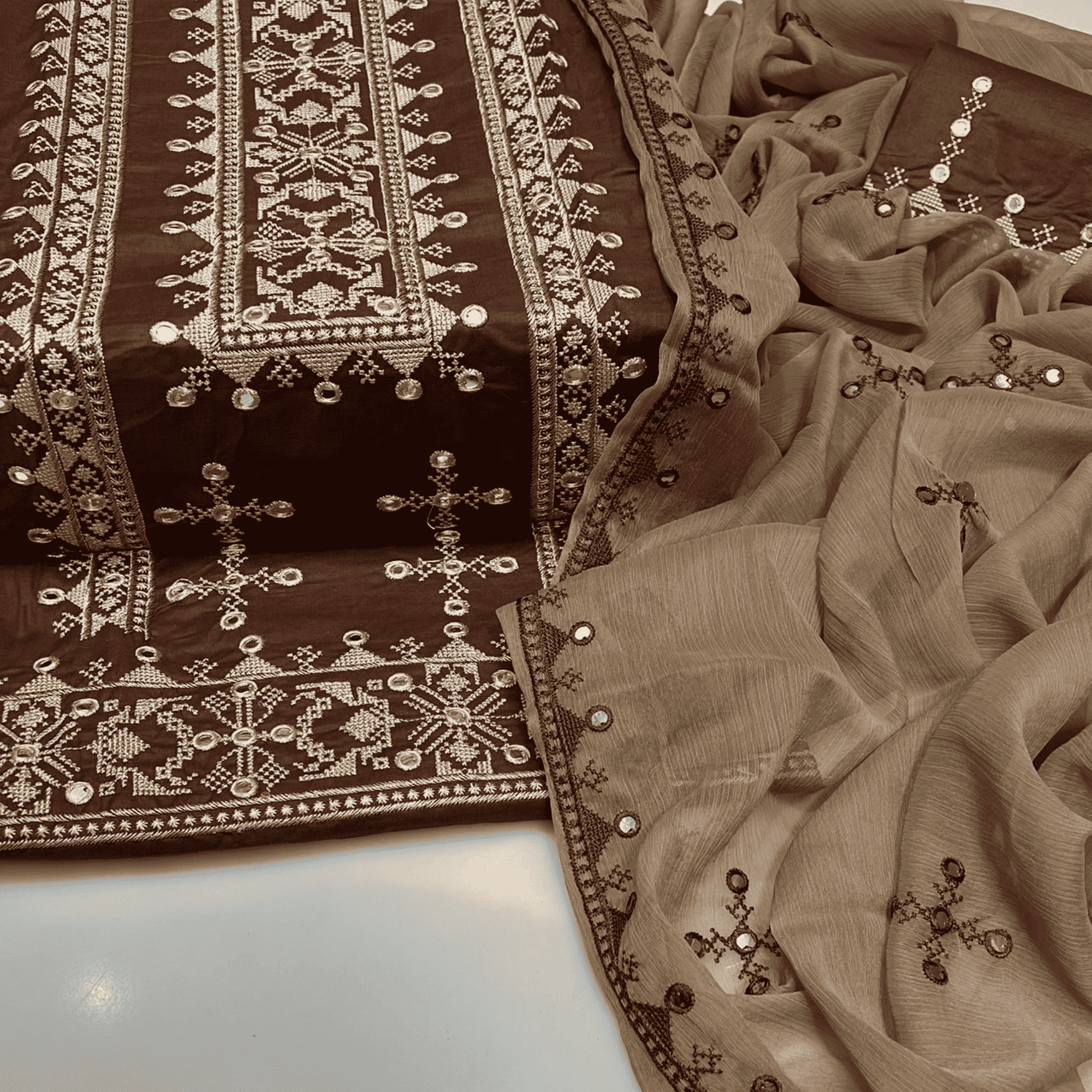 Embroidery girls dresses online in Pakistan and Dubai